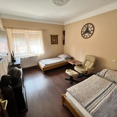 Fehér galamb apartman Gyál Extérieur photo